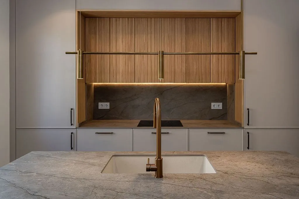 Cuisine - Modernised Apartment with Balcony in Ríos Rosas