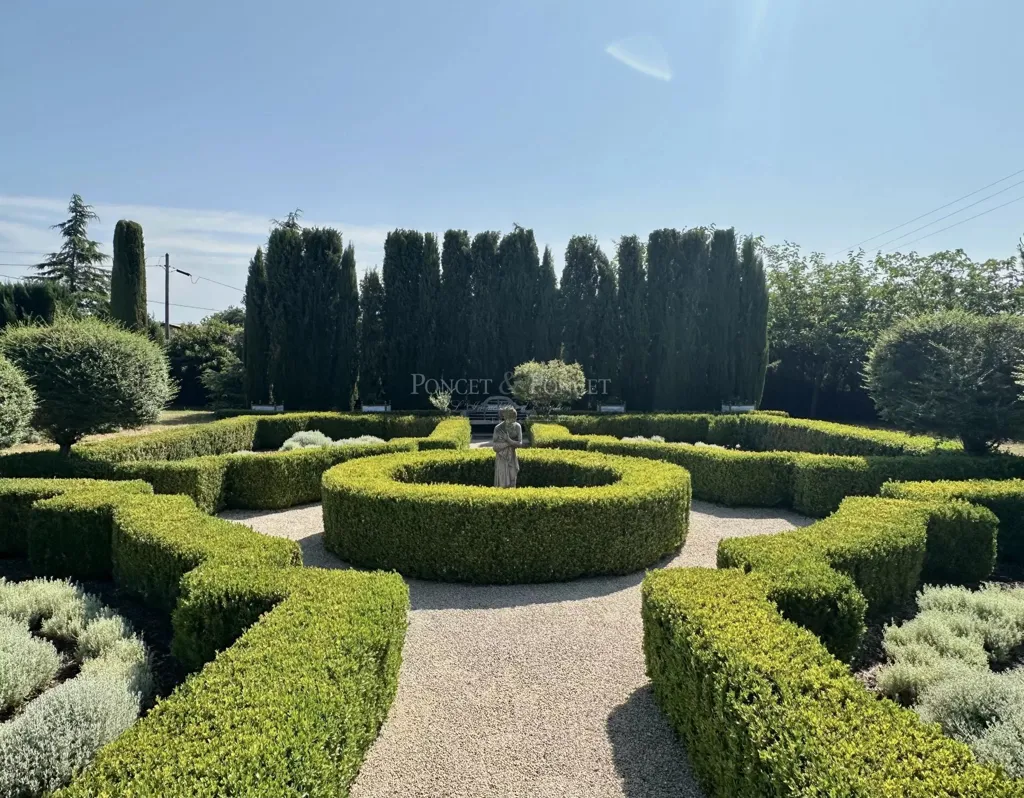 Aed - Restored 17th-Century Silk Farm with Pool in Ardèche