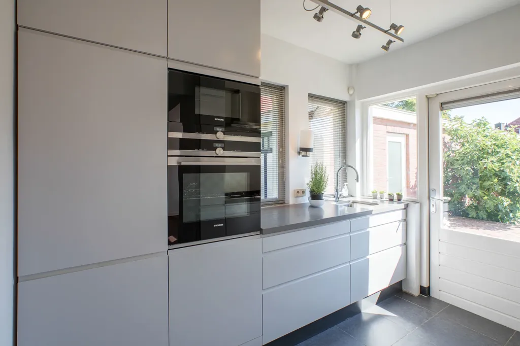 Köök - Semi-detached House with Office Space in Arnhem