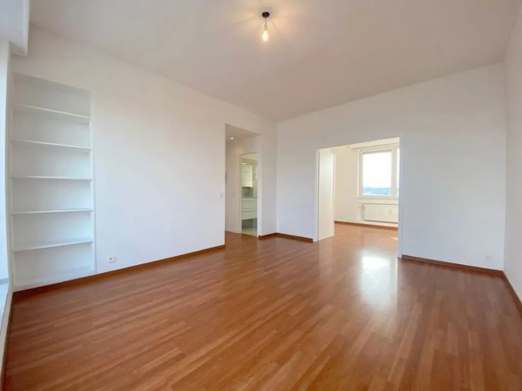 Soggiorno - One-Bedroom Flat with Terrace in Solbosch