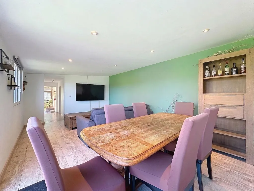 Söögituba - Charming Villa with Terrace in Papignies