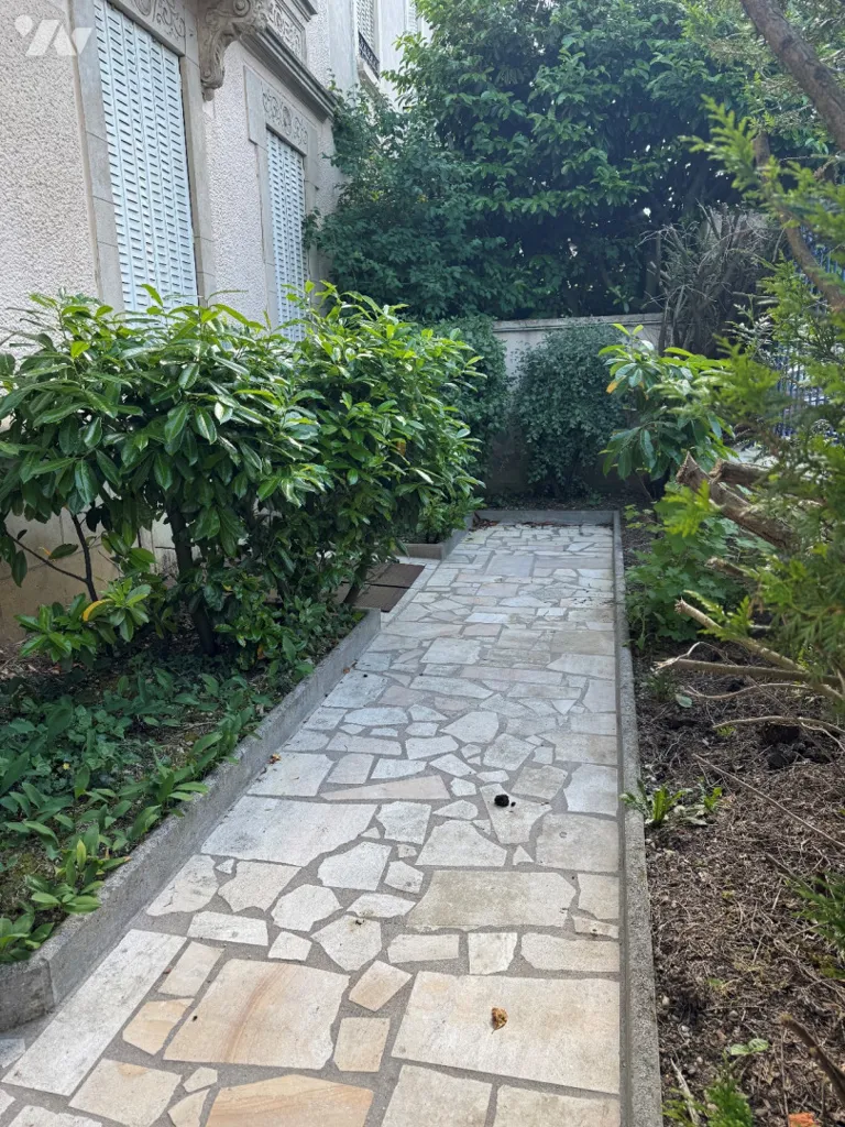 Jardin - Maison de maître avec jardin et terrasse à Nancy