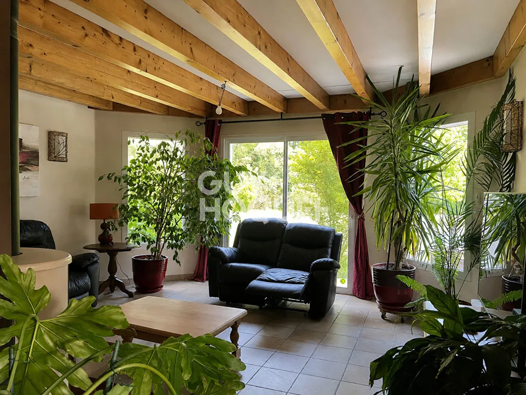 Elutuba - Villa with Pool in Forest View Location