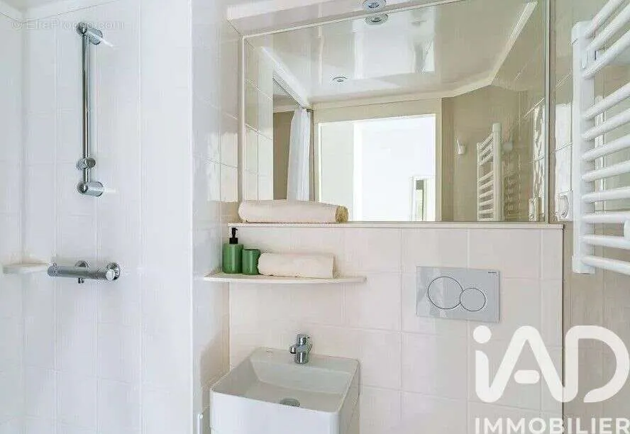 Salles de bain - Studio Neuf dans Quartier Dynamique à Nancy