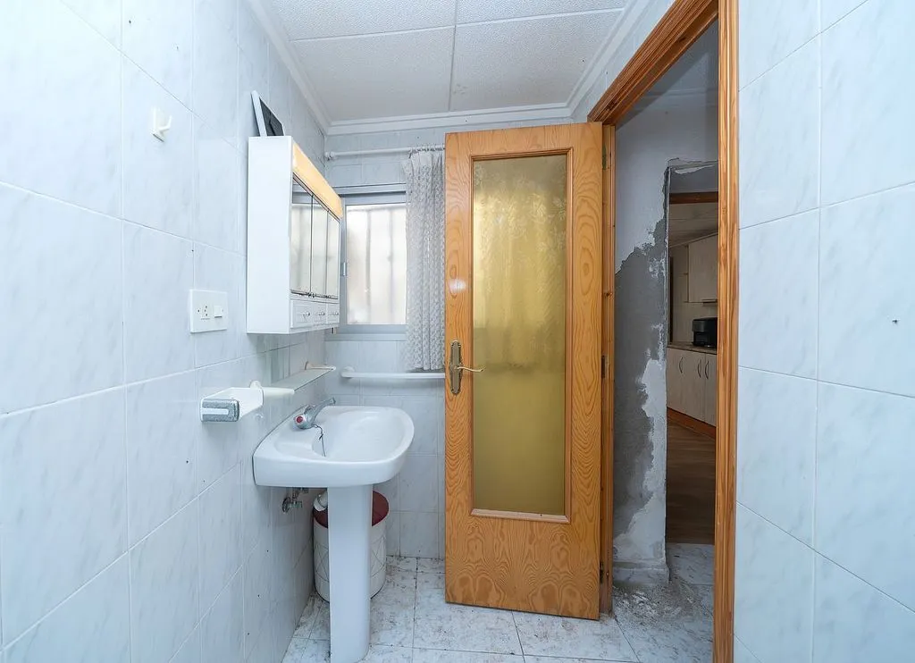Salles de bain - Terraced House for Renovation in San Fulgencio