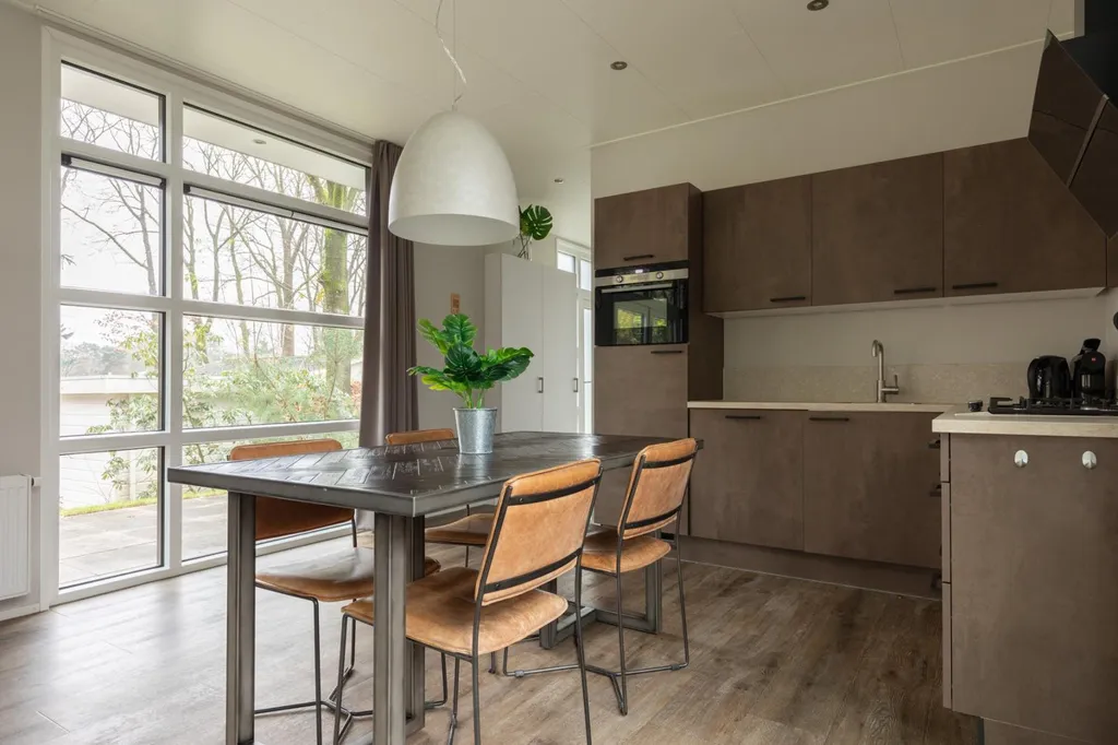 Salle à manger - Modern Chalet with Garden in Lunteren