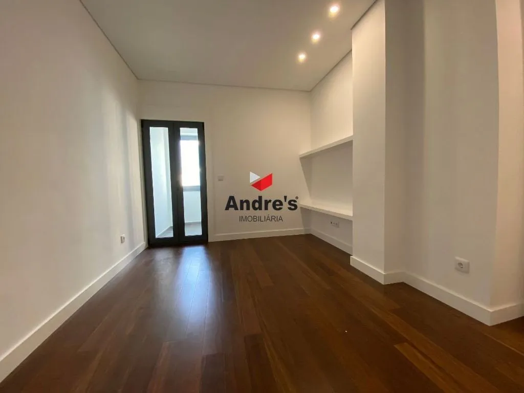 Toad - Remodelled Flat with Elevator in Boavista, Porto