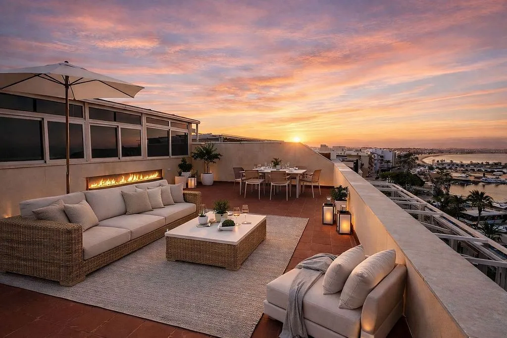 Terrace - Duplex Penthouse with Sea Views in Roquetas de Mar