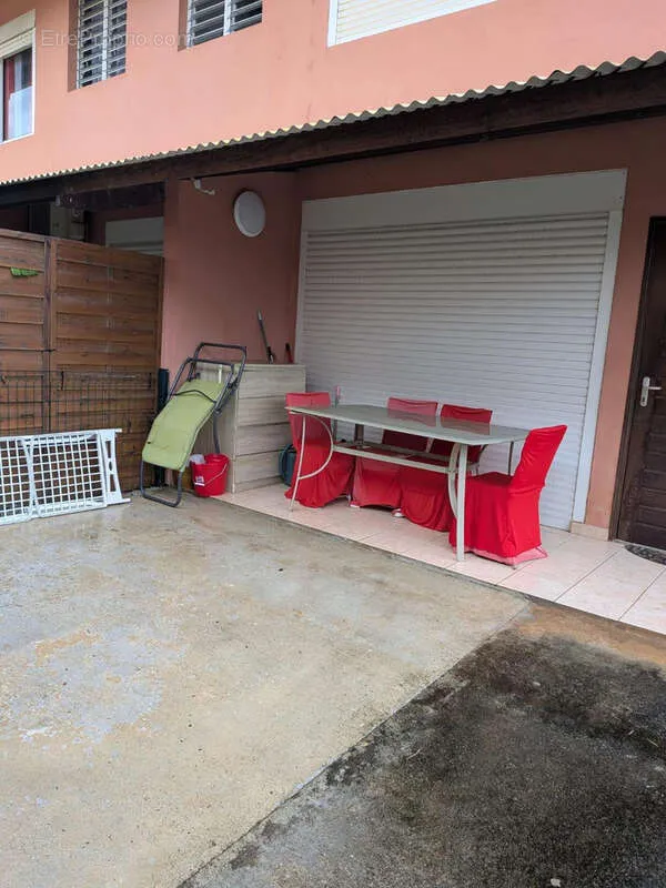 Terrasse - Studio avec Jardinet à Cayenne