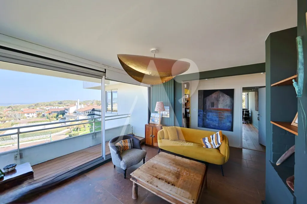 Séjour - Appartement Contemporain avec Vue Océan à Biarritz