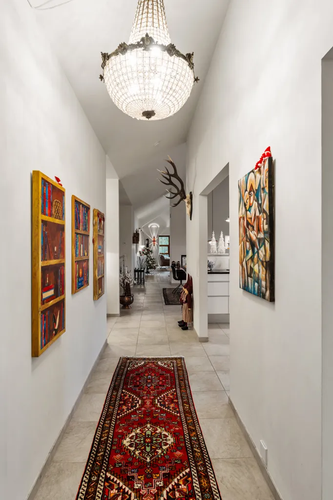 hallway_entrance