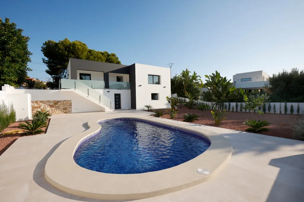 Bassein - Contemporary Chalet with Solar Installation in Calpe