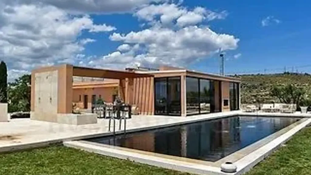 Bassein - Baroque Villa with Pool in Noto