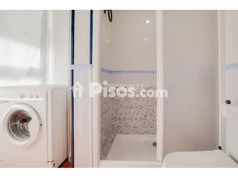 Salles de bain - Spacious Apartment with Balcony in Can Boada, Terrassa