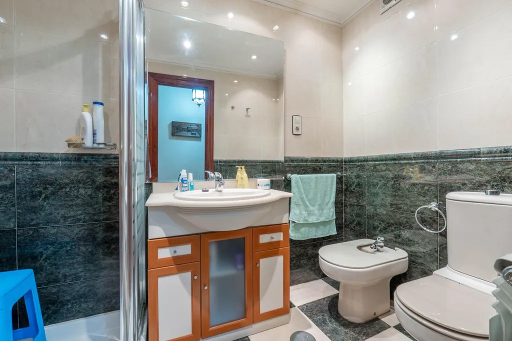 Vannitoad - Apartment with Private Patio in Granada Centre