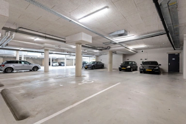 Garage - Apartment with Balcony on Calandkade