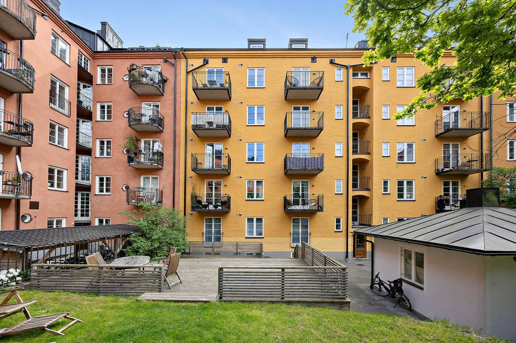 Aed - Two-Bedroom Flat with Garden Access in Kungsholmen