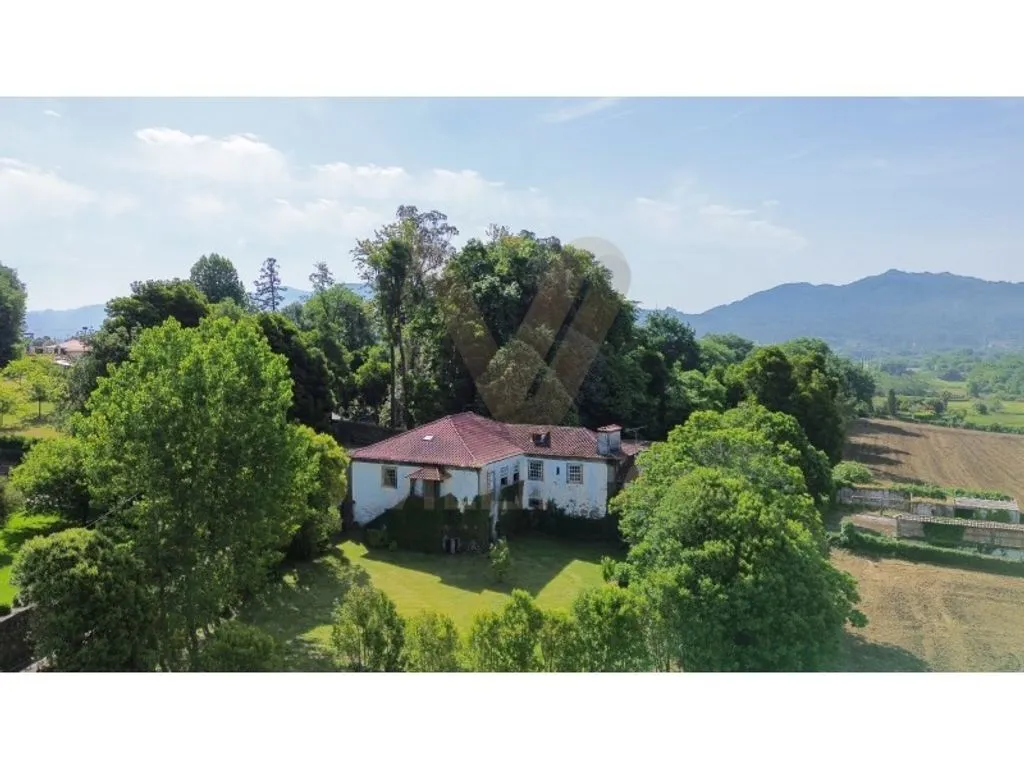 Õhuvaade - Historic House with Pool in Ponte de Lima