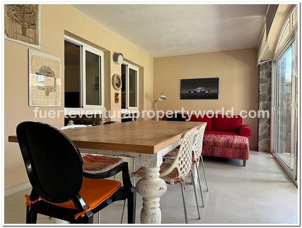 Söögituba - Apartment with Pool and Terrace in Corralejo