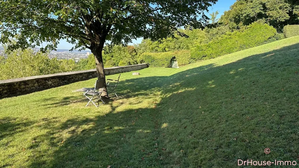 Jardin - Duplex dans Château Historique à Limay