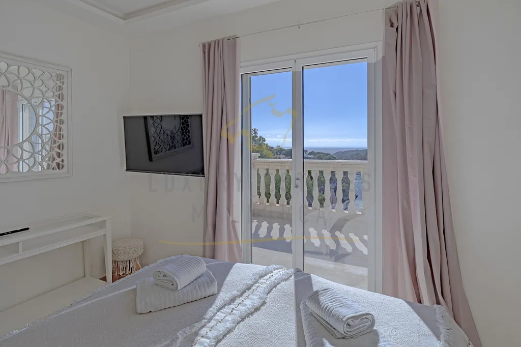 Chambres - Modernised Villa with Sea View in Cala Pi