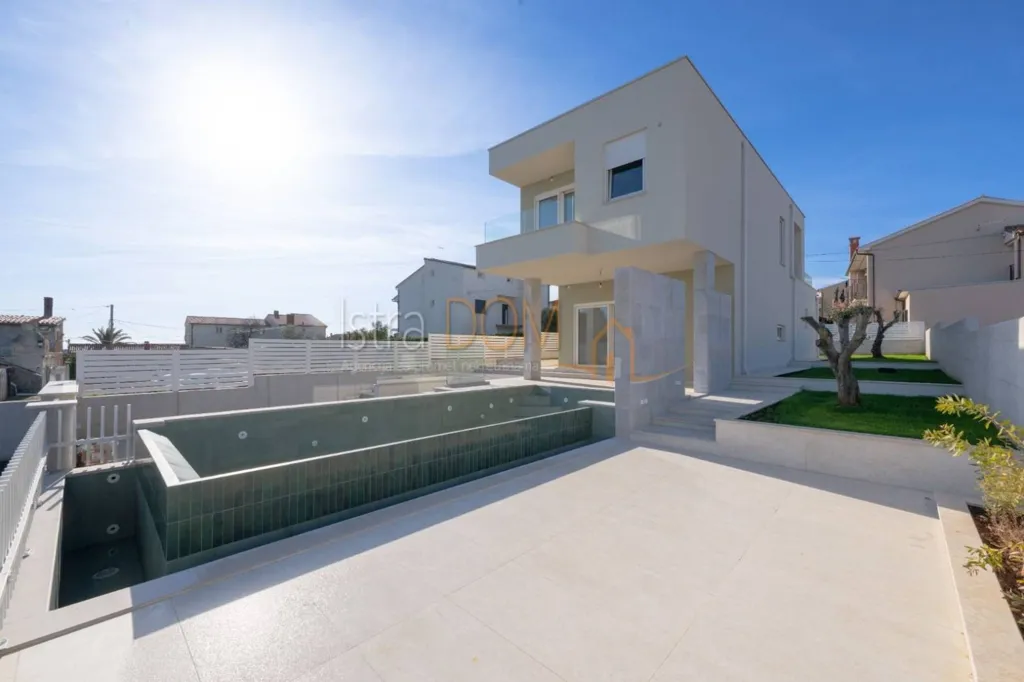 Piscina - Villa with Sea View in Ližnjan