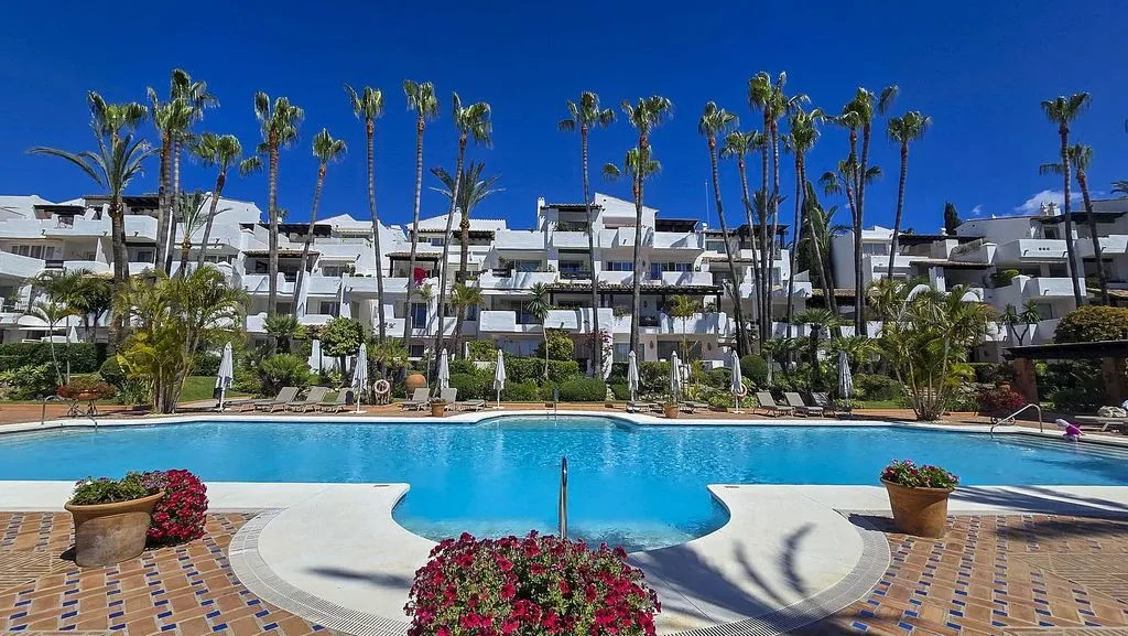 Bassein - Duplex with Pool in Puente Romano, Marbella