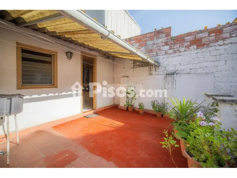 Giardino - Two-Storey House with Terraces in Terrassa