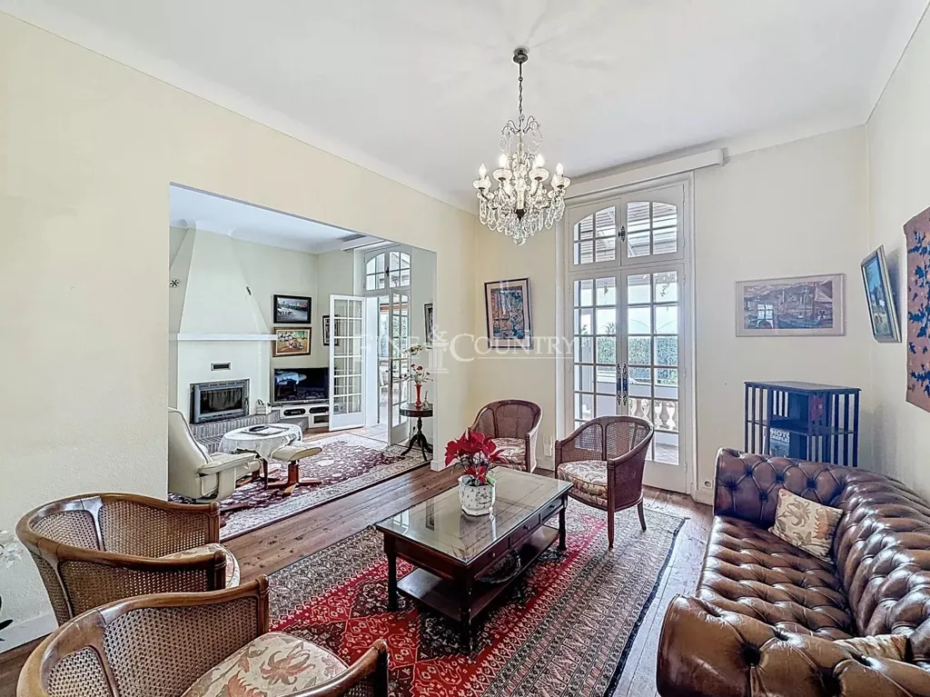 Elutuba - 1930s Townhouse with Garden in Cannes