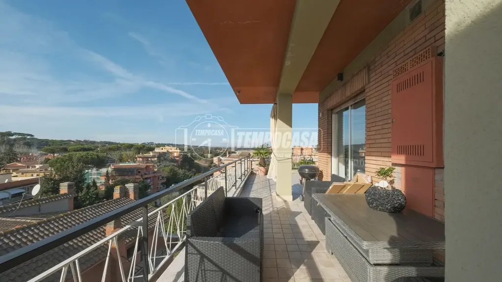 Rõdu - Rustic Penthouse with Terrace in Rome