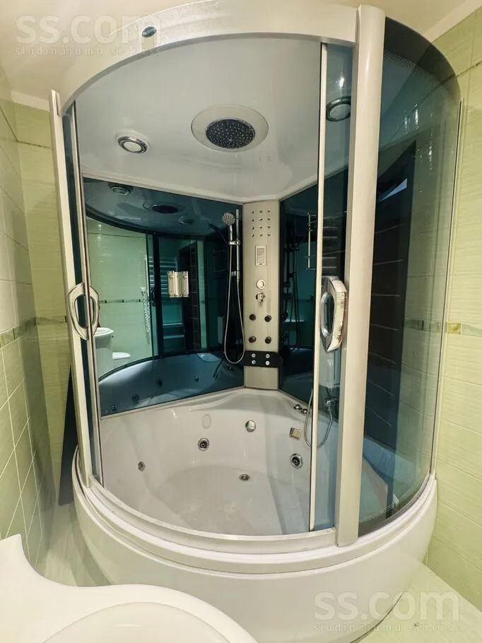 Salles de bain - 3-Bedroom Apartment with Terrace in Mārupe