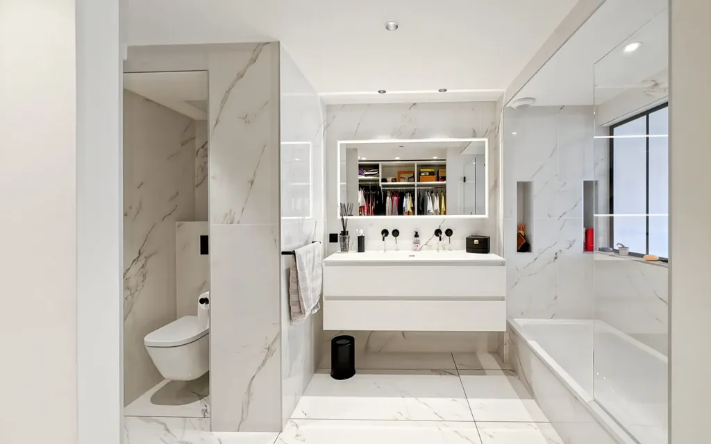 Salles de bain - Appartement Rénové avec Balcon à Lyon