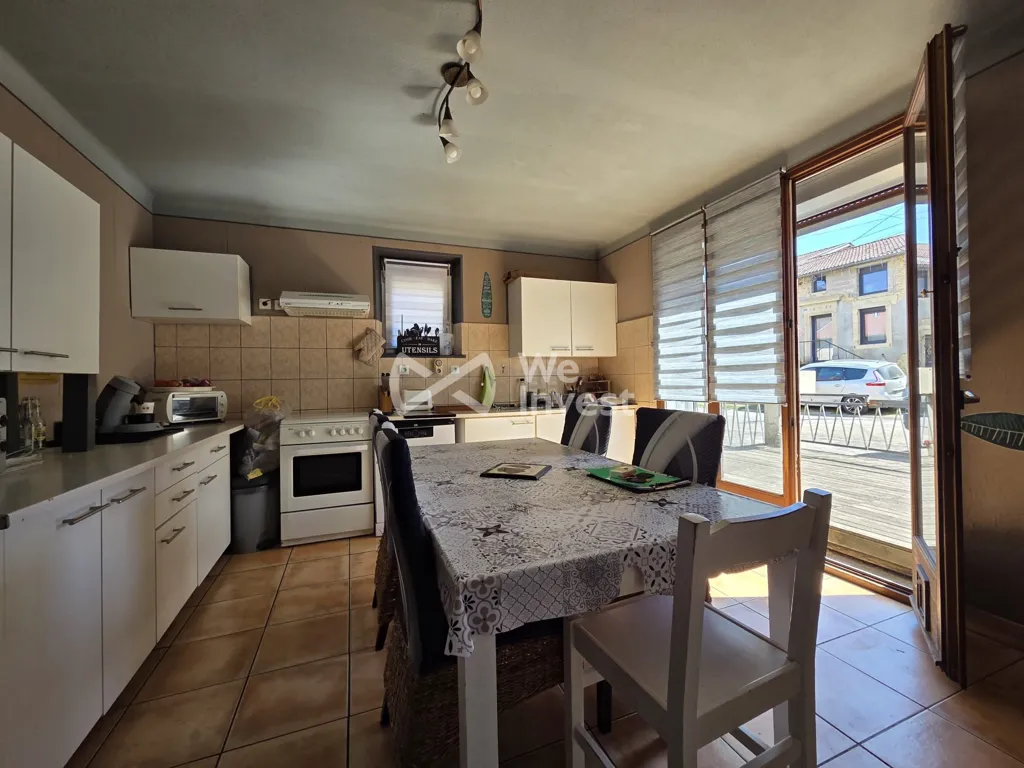 Köök - Spacious House with Courtyard in Saint-Laurent-sur-Othain