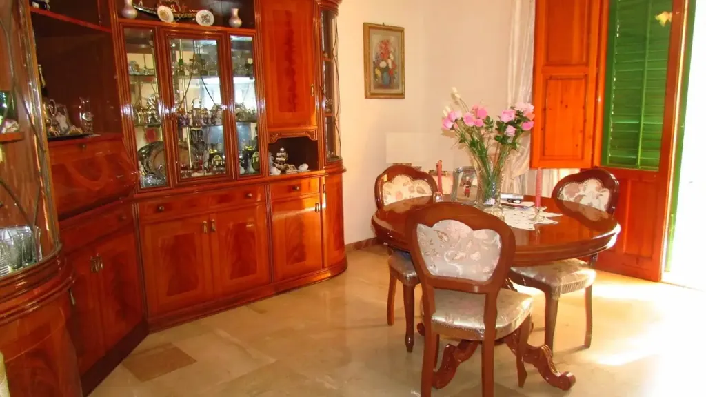 Salle à manger - Appartement 7 pièces à IT