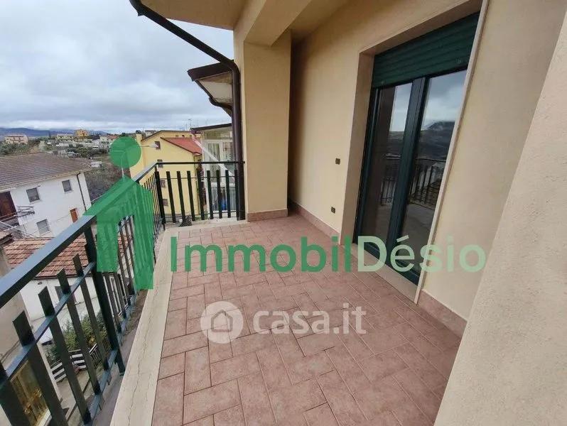 Rõdu - Apartment with Balcony and Garden in Picerno