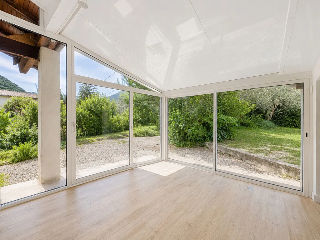 Terrazza - Spacious House with Pool near Nyons