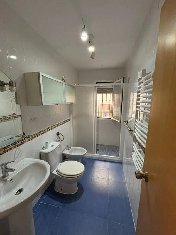 Vannitoad - Duplex with Garage in Salteras