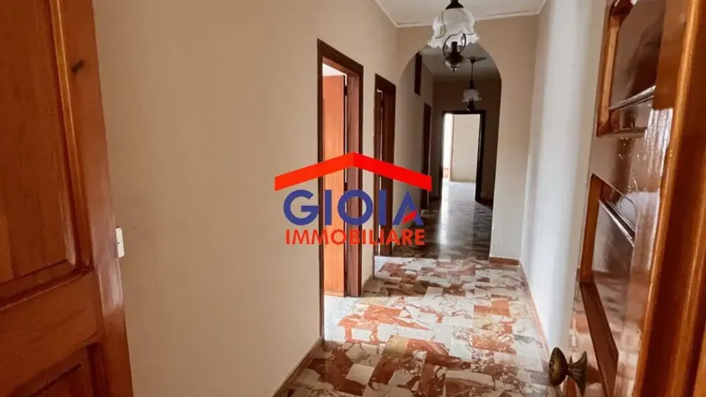 Esik - Duplex with Terrace in Mondragone