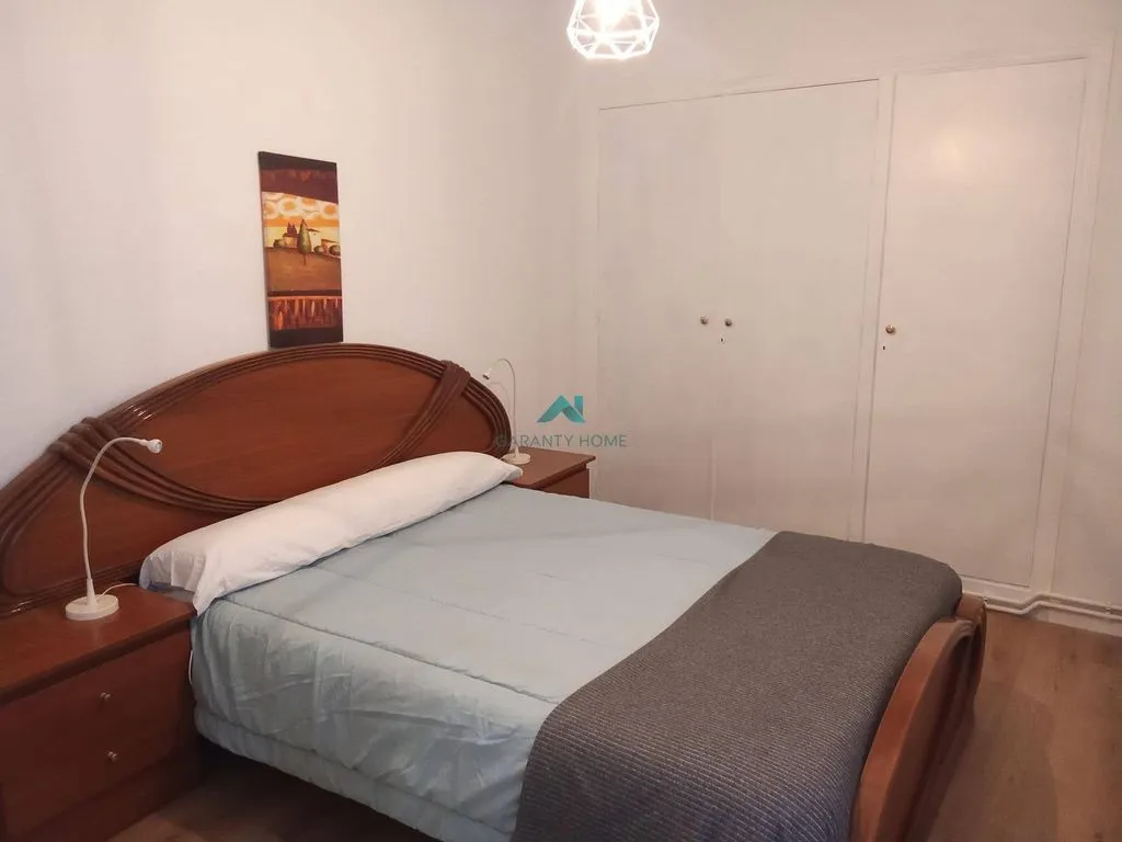 Chambres - Furnished Apartment with Terrace in Laredo