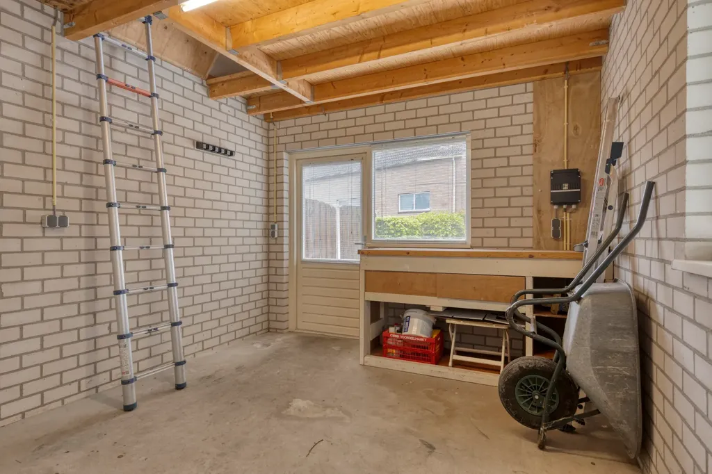 5-room house in Nieuw-vossemeer