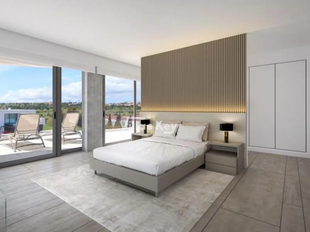 Magamistoad - Luxury Villa with Pool View in Lagos