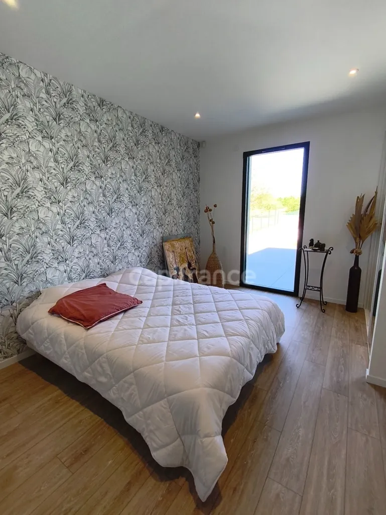Chambres - Maison Contemporaine avec Terrasse dans un Environnement Calme