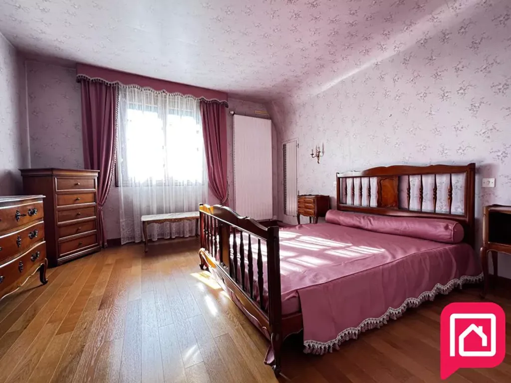 Magamistoad - Traditional House with Large Garden in Plessé