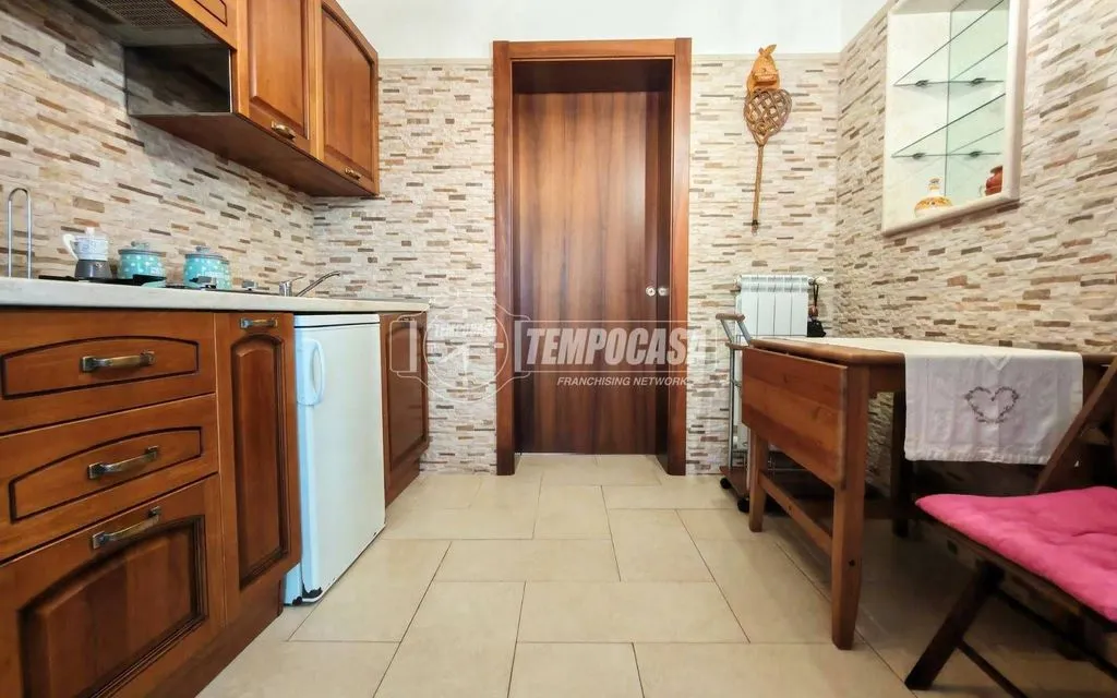 Cuisine - Luxury Villa with Private Garden in Carraro Procino