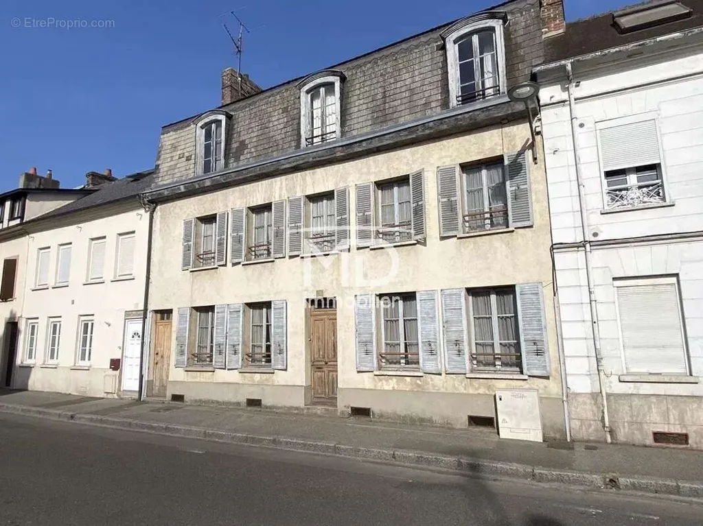 Maison 8 pièces à Evreux