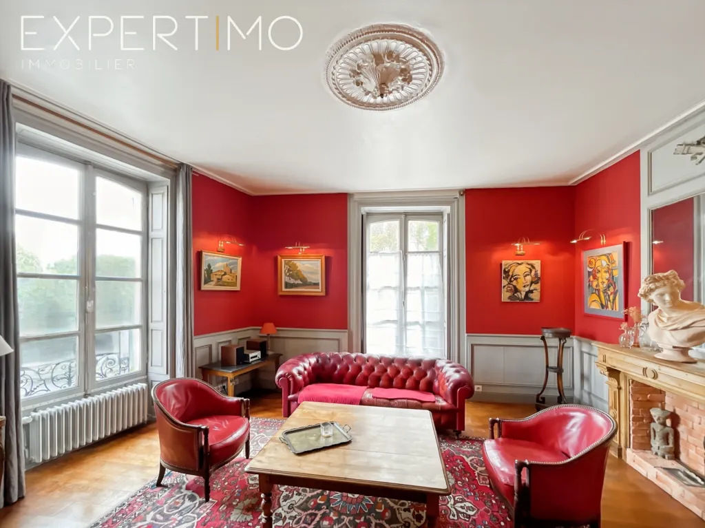 Living Room - 2-Bedroom Apartment in Rennes Arsenal