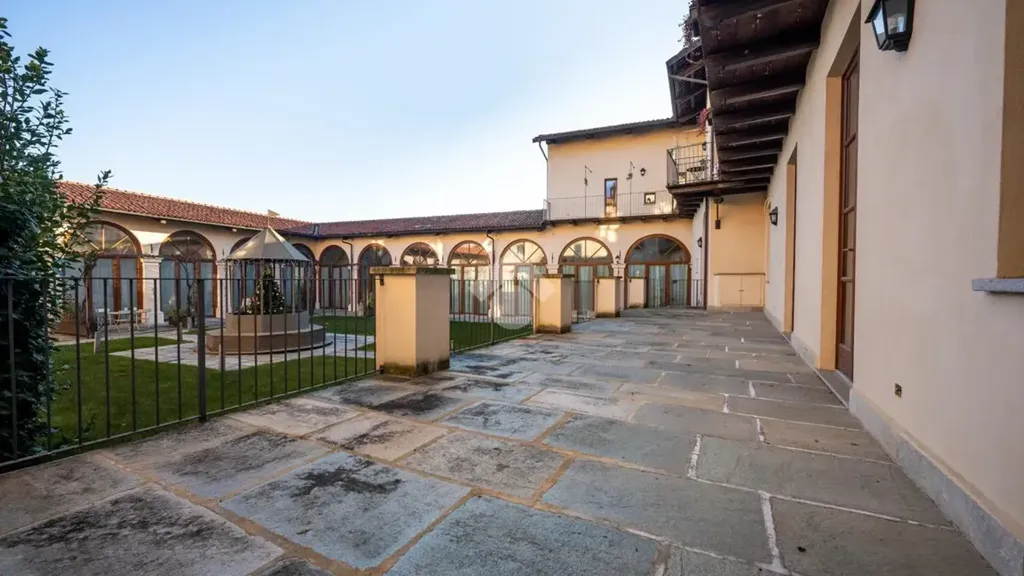 Jardin - Historic Apartment with Terrace in Saluzzo