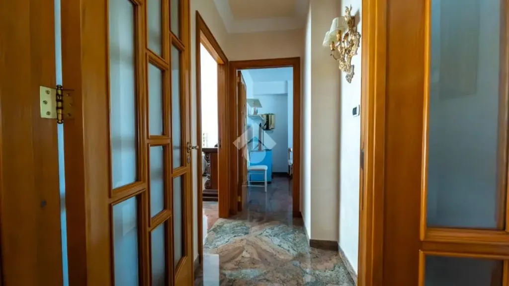 hallway_entrance
