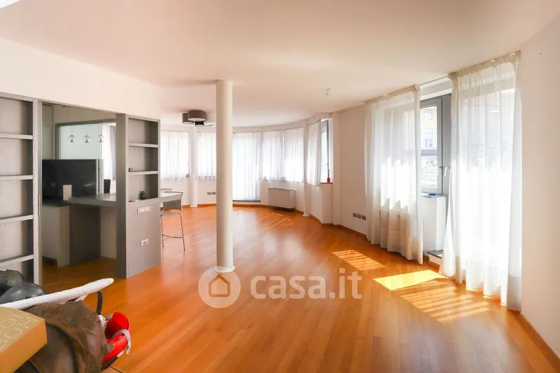 Elutuba - Modern Penthouse with Rooftop Terrace in Bolzano