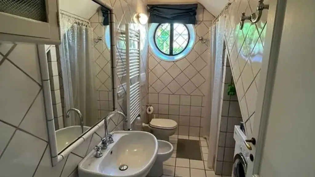Salles de bain - Villa with Garden in Forte Dei Marmi